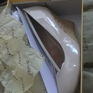 Gomax Jinger shoes /size 8.5 new in the box